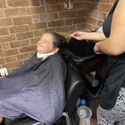 Many Stylez Barber & Beauty Salon - She even got a scalp massage