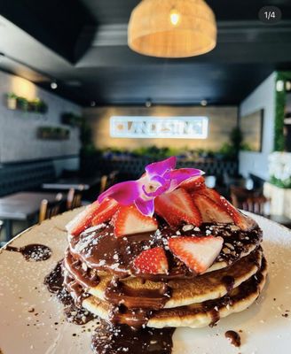 Clandestino Gastro-Bar by null