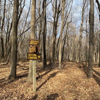 River Trail Nature Center - Parks Near Me - Northbrook, Illinois