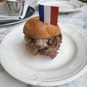 Bar La Rue - Bars Near Me - Chicago, Illinois