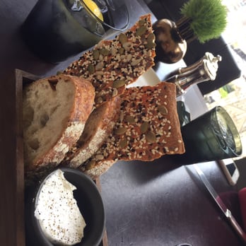 NoMI - Bread basket - Bars Near Me - Chicago, Illinois