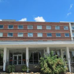 Meadville Medical Center - Main entrance of Meadville Medical Center on Liberty Street.
