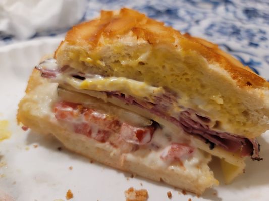 Giugnis Deli by null