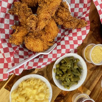 Sam's Southern Eatery - My 5-pc chicken strips, two sides, mac/cheese, & green beans!  Delicious!!! - Southern Near Me - Springfield, Missouri