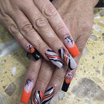 Hi-Tech Nails & Spa By NC - Nail Salons Near Me - Turlock, California