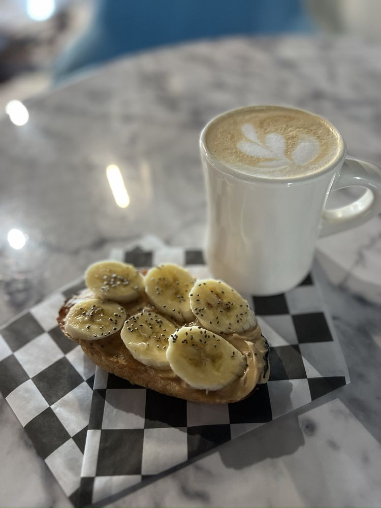 The Breakfast Box Logo