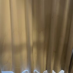 Quality Inn & Suites - Moldy dirty curtains
