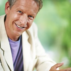 Venesthetic® by Dr. Edgar Raschenberger - Dr. Edgar Raschenberger - Gefäßchirurg - Spezialist für die moderne und schonende Krampfadern Behandlung - Buchautor und