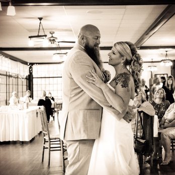 Darcy Kiefel Photography - First dance - Event Photography Near Me Darcy Kiefel Photography - First dance - Event Photography Near Me