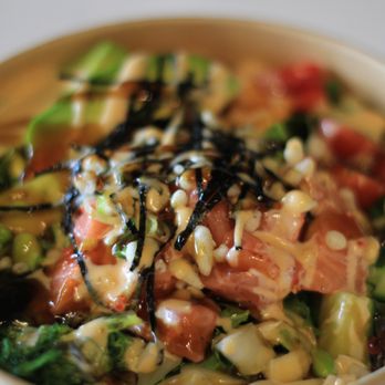 Izna Poké Plus - Salmon Poké Bowl - Poke Near Me - Waterloo, Ontario