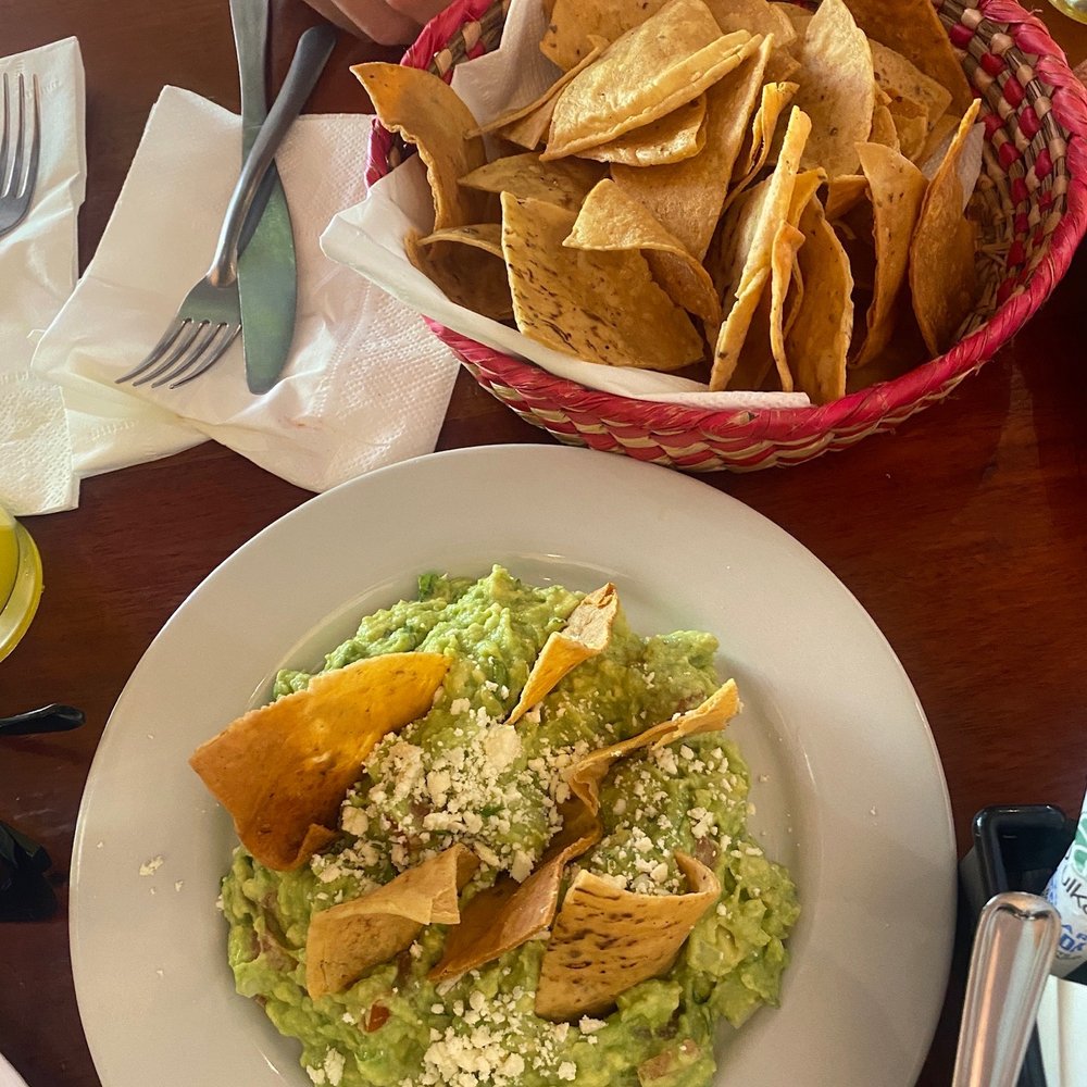 Soco's Place - Fresh Guacamole and Chips to hold us over. Packed with flavor. I think chips were home made. - Mexican Near Me - Puerto Vallarta, JAL