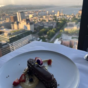 Ciel! Bistro-bar - Choco-Caramel Finger - French Near Me - Quebec City, Quebec Ciel! Bistro-bar - Choco-Caramel Finger - French Near Me - Quebec City, Quebec