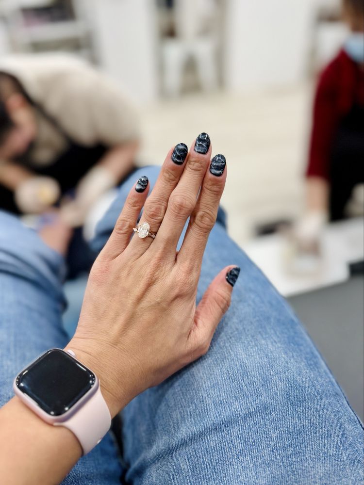 Rouge Nail Studio Logo