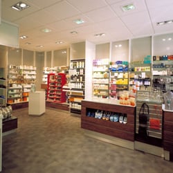 Hillesheim-Behr Foto Boutique Kosmetik - Kosmetikabteilung