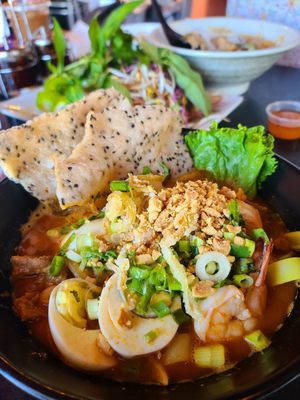 Now Phở by null