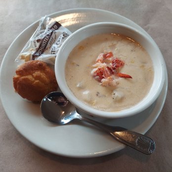 The Common Man - Lobster corn chowder - American Near Me - Ashland, New Hampshire The Common Man - Lobster corn chowder - American Near Me - Ashland, New Hampshire