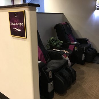 Planet Fitness - When you have the PF Black membership, you get unlimited coins for the massage chairs. - Gyms Near Me - Pompano, Florida Planet Fitness - When you have the PF Black membership, you get unlimited coins for the massage chairs. - Gyms Near Me - Pompano, Florida