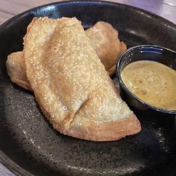 Limón - Chicken Empanadas - Peruvian Near Me - Walnut Creek, California Limón - Chicken Empanadas - Peruvian Near Me - Walnut Creek, California
