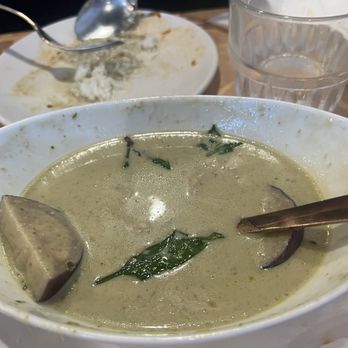Luck Gai Cafe - Green Curry - Chicken Shop Near Me - Anaheim, California