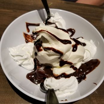 The Stand - American Classics Redefined - Brownie sundae - New American Near Me - Irvine, California The Stand - American Classics Redefined - Brownie sundae - New American Near Me - Irvine, California