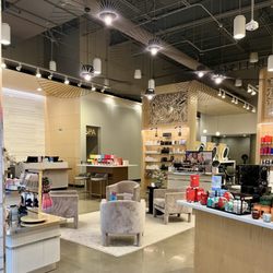 Lili Salon Spa Galleria - Lots of beauty goodies to try!