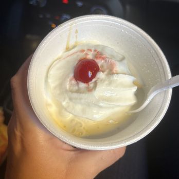 Eddie's Drive In - Caramel Sundae - Diners Near Me - Harrison Township, Michigan