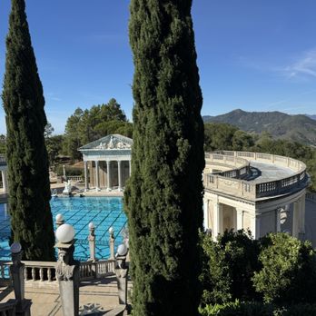 Hearst Castle - Tours Near Me - San Simeon, California