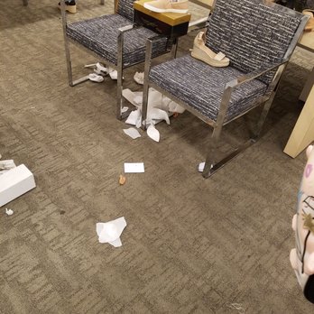 Macy's - Just saw an employee just walk by and ignore all this mess - Department Stores Near Me - Doral, Florida