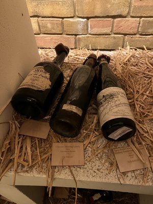 Hedonism Wines by null