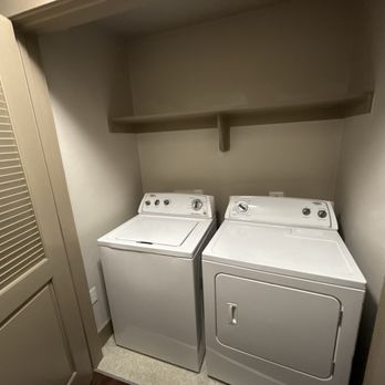 ICON - Apartments Near Me - Hernon, Virginia