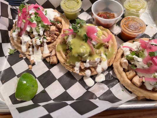 C Rojos Taqueria by null