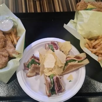 Lucky Duck Cafe - Big and beautiful! - American Near Me - Taylor, Texas