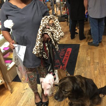 Four Paws Pantry & Spa - Pet Groomers Near Me - Olathe, Kansas