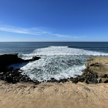 Sunset Cliffs Natural Park - Big sky - Parks Near Me