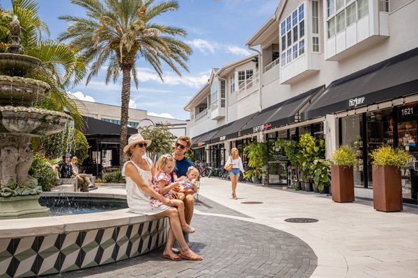 HYDE PARK VILLAGE - Updated March 2025 - 242 Photos & 125 Reviews - 744