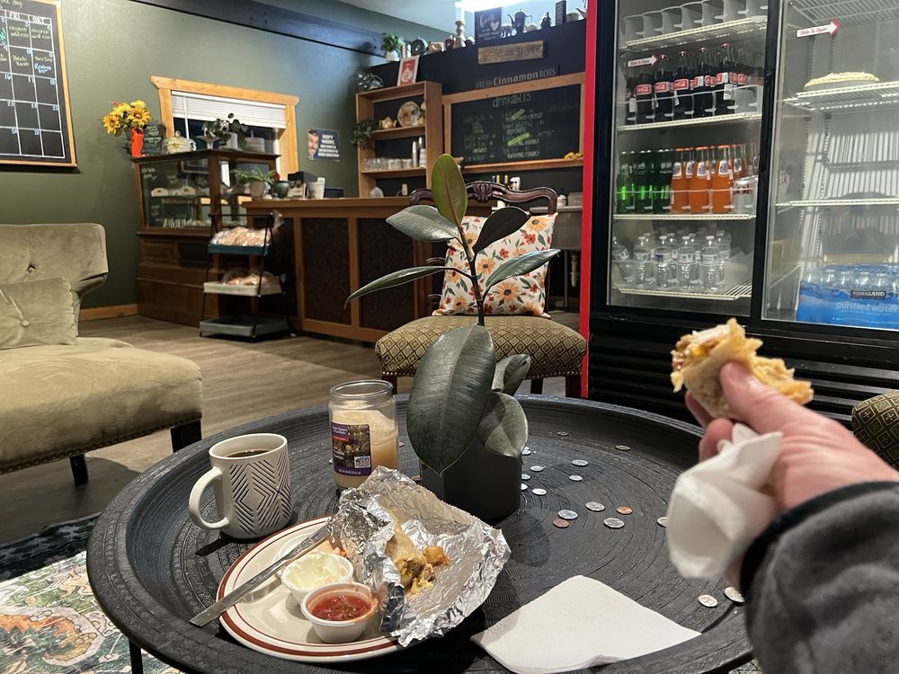 SunFlour Sweets Cafe Logo