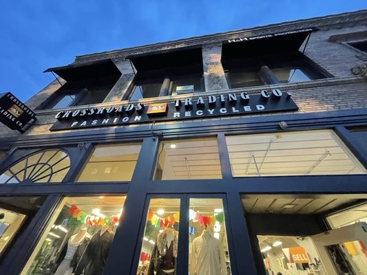 Crossroads Trading by null