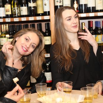 Eden Walks - Trastevere sunset food tour - Walking Tours Near Me - Rome, RM Eden Walks - Trastevere sunset food tour - Walking Tours Near Me - Rome, RM