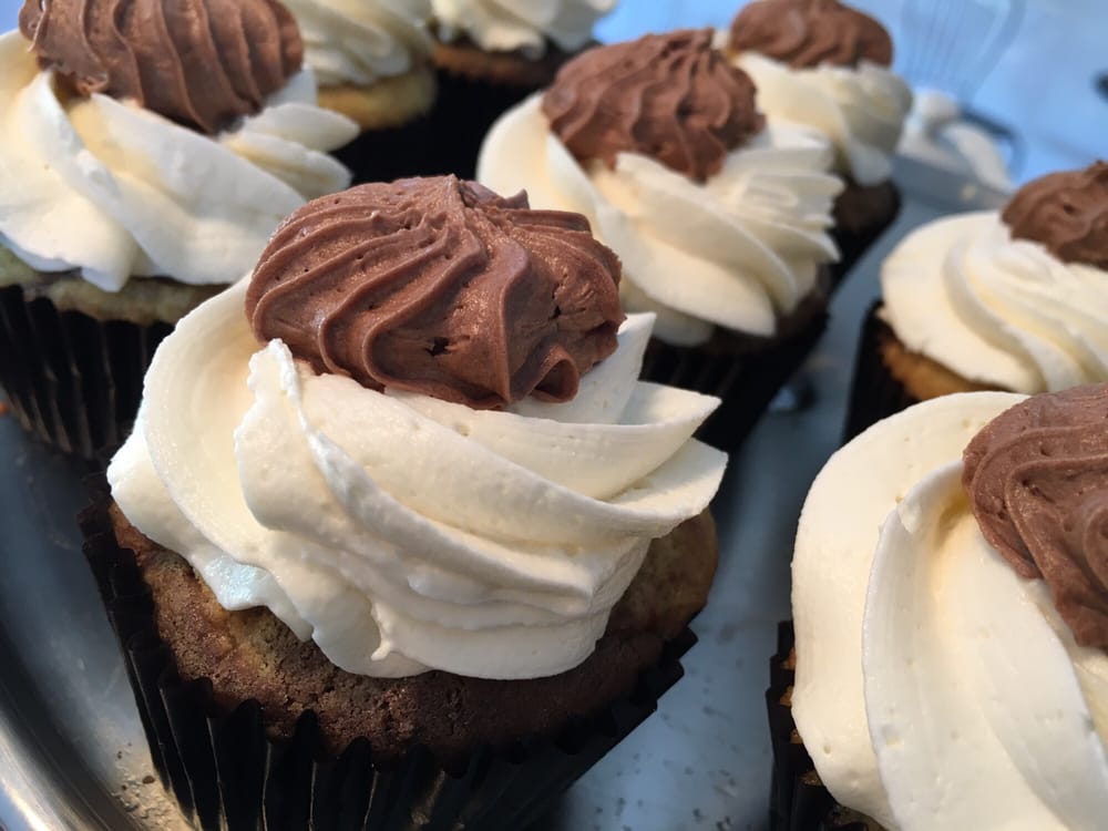 DOLCE VITA CUPCAKES Updated August 2024 10 Photos 610 E
