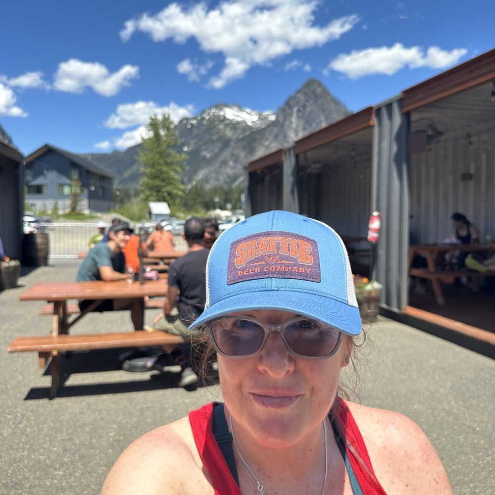 Dru Bru - Snoqualmie Pass - So sunny, - Breweries Near Me - Snoqualmie Pass, Washington