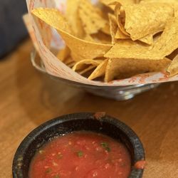 Merry Piglets Mexican Grill - Chips n salsa