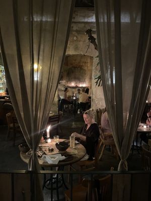 Taverna by null