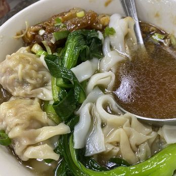 Yummy Yummy - Beef Brisket & Wonton with Noodles in Soup - Dim Sum Near Me - San Francisco, California Yummy Yummy - Beef Brisket & Wonton with Noodles in Soup - Dim Sum Near Me - San Francisco, California