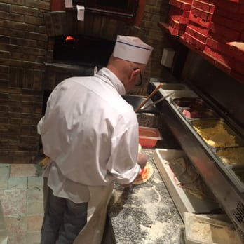 Pizza Oskian - Cook at work - Pizza Near Me - Paris, 75