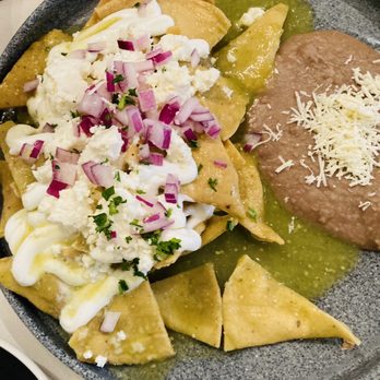 Praga Cafe - Green salsa chilaquiles - Breakfast & Brunch Near Me - Tijuana, BCN Praga Cafe - Green salsa chilaquiles - Breakfast & Brunch Near Me - Tijuana, BCN