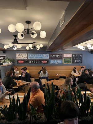 Chomp Kitchen and Drinks by null