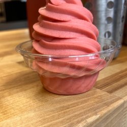Cruze Farm - 12/3/22: Strawberry gelato