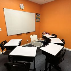 La Escuelita - La Escuelita - Spanish - Bilingual Learning Center