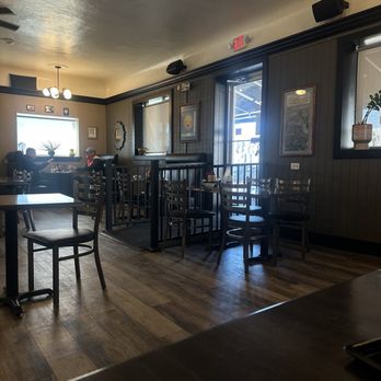 Ryes and Shine - Main dining room ambiance - Breakfast & Brunch Near Me - Cuyahoga Falls, Ohio