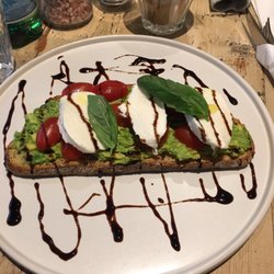 BonBon Delicatessen - Avo Triolore